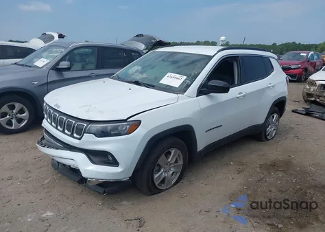 2022 Jeep Compass Latitude 4X4 from USA, damaged, VIN 3C4NJDBB9NT131396